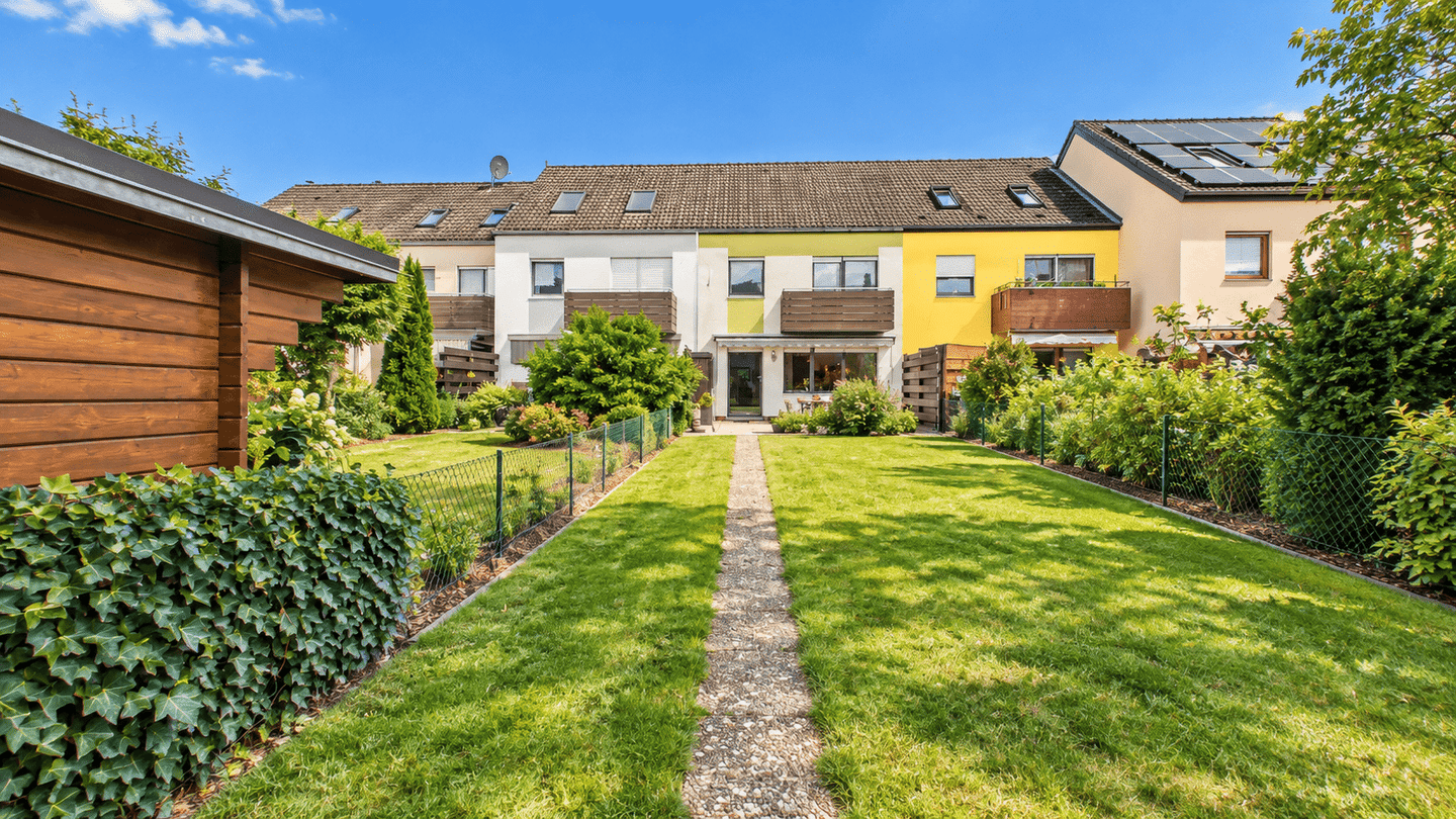 Reihenmittelhaus mit Garten, Garage und viel Potenzial zur individuellen Neugestaltung, 91154 Roth