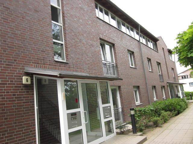Individuelle 3-Zimmer-Dachgeschosswohnung mit Gäste-WC und Balkon!, 22143 Hamburg (Wandsbek Rahlstedt)