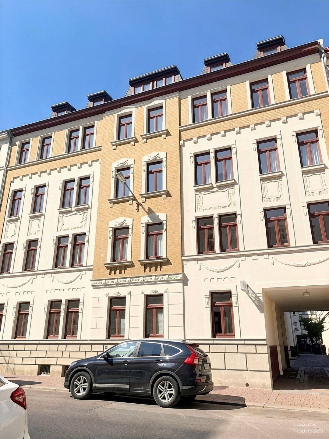 Modernisierte Wohnung im Gründerzeithaus – Balkon & neue EBK!, 4177 Leipzig (Altlindenau Lindenau)