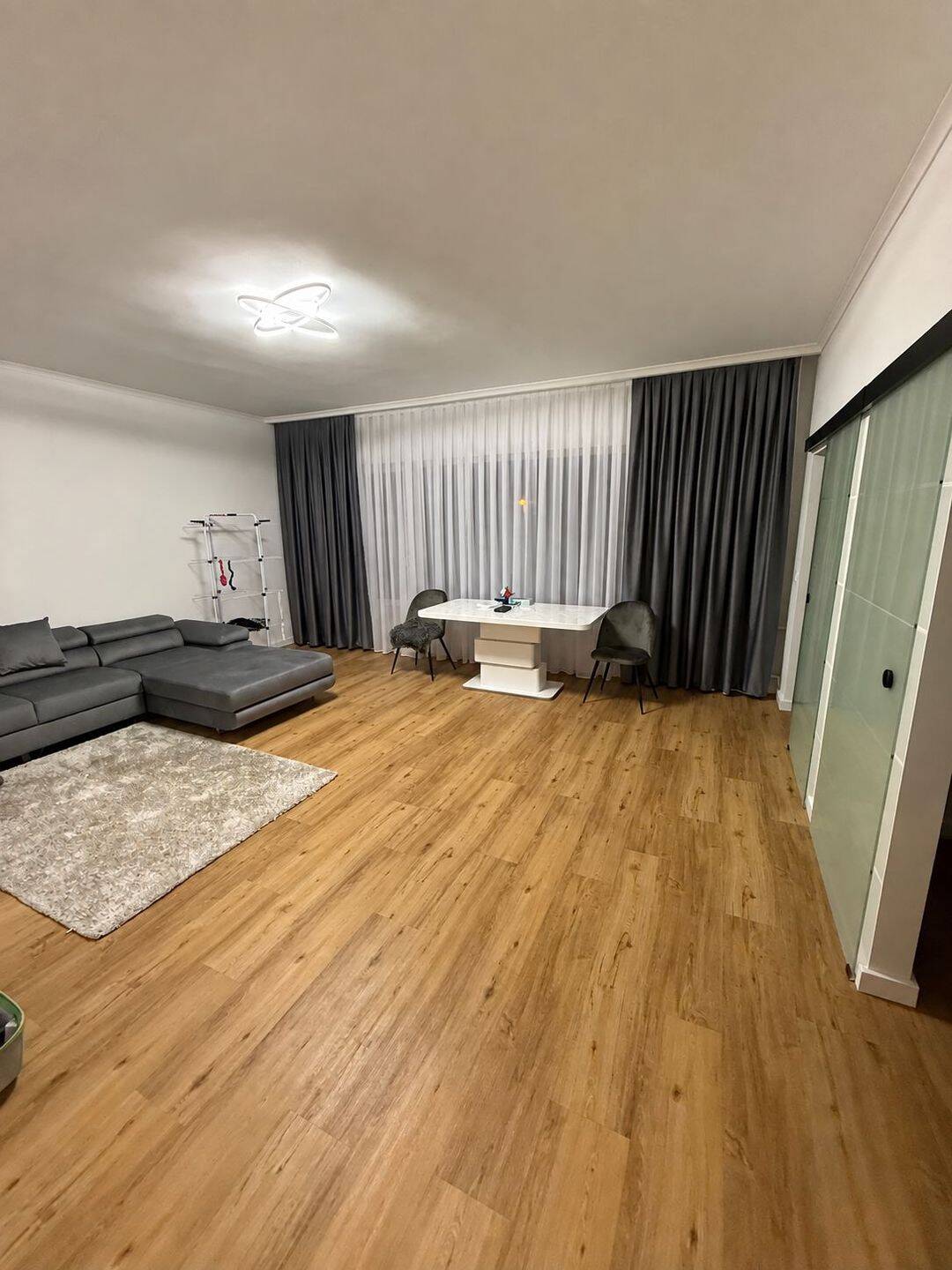 Großzügiges Wohngefühl auf 53 m²: City-Wohnung mit Balkon nahe KaDeWe, 10777 Berlin (Charlottenburg-Wilmersdorf Schöneberg Wilmersdorf)