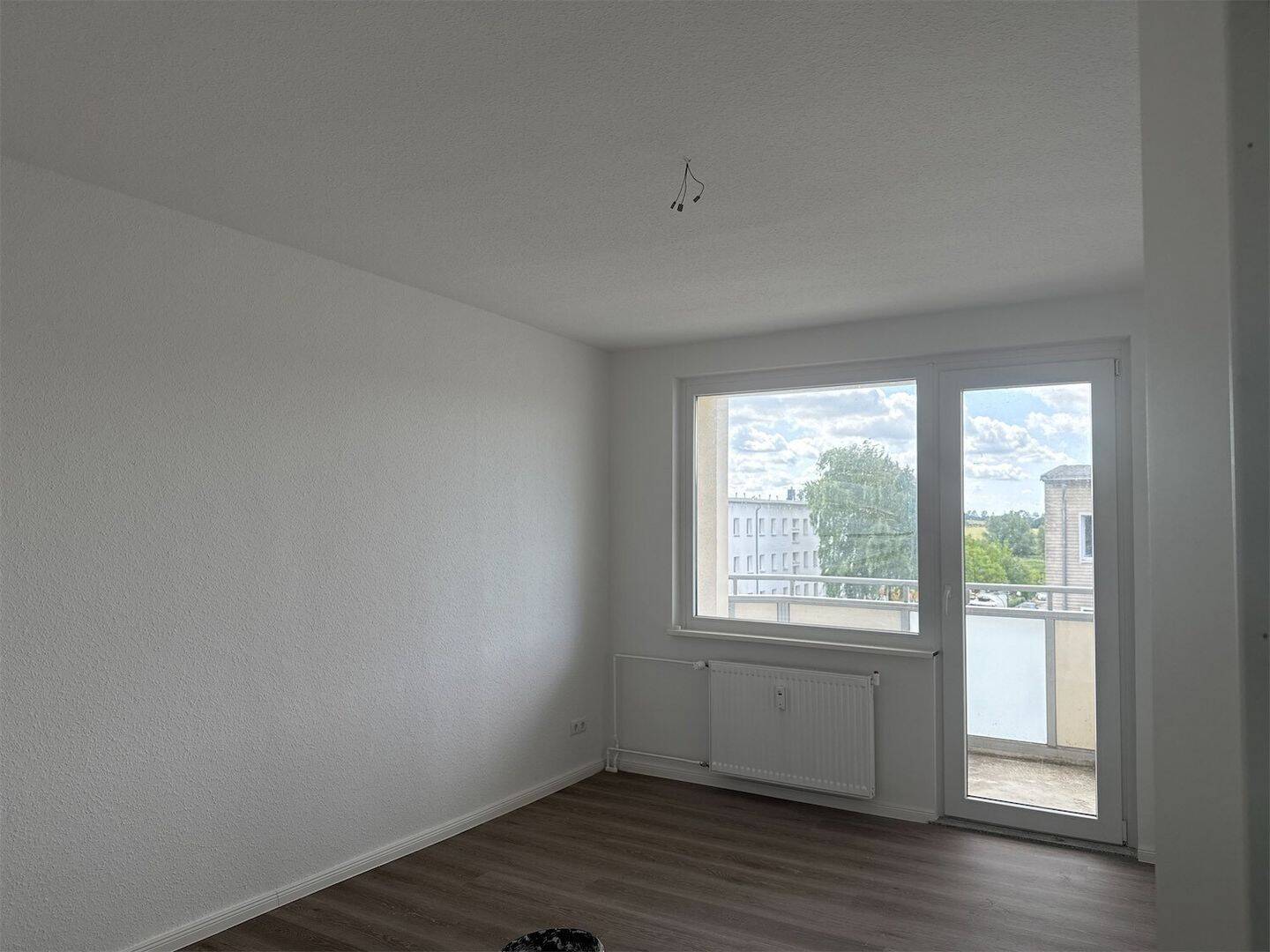Renovierte 2-Zimmer-Wohnung mit Balkon in ruhiger Lage in Samtens, 18573 Samtens
