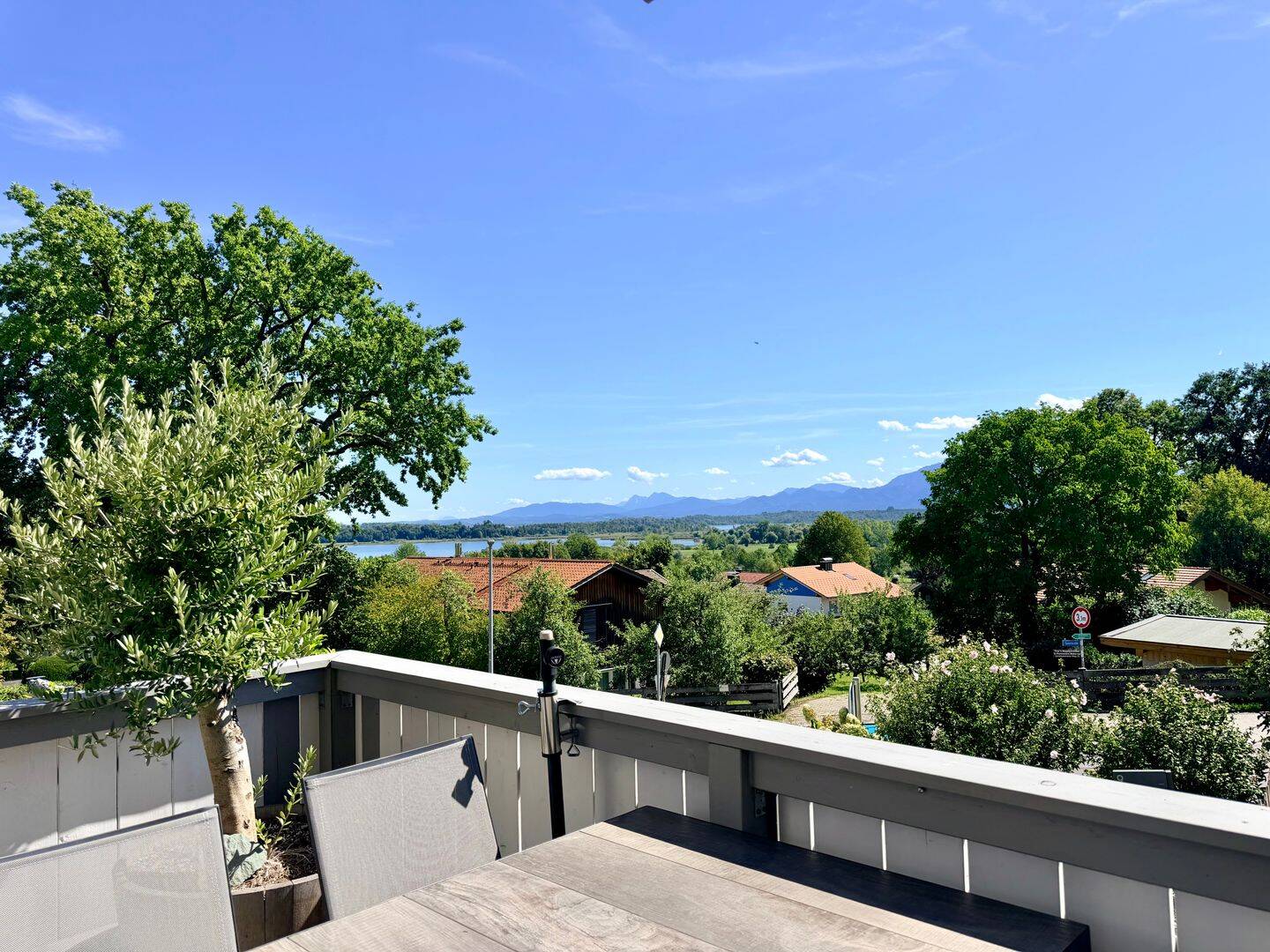 Hochwertige 4-Zimmer-Gartenwohnung mit traumhaftem Chiemsee- und Bergblick, 83253 Rimsting