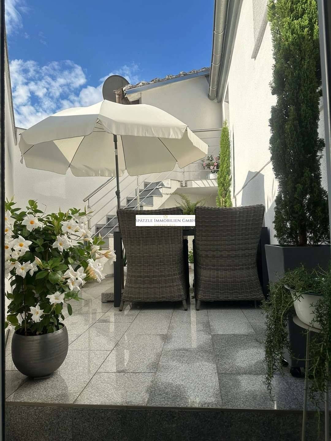 Charmantes Stadthausgefühl in Tamm – kernsaniertes Zuhause mit Terrasse & Garage, 71732 Tamm