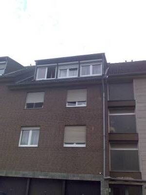 Gemütliche Wohnung im  I OG mit Küche  mit Balkon-zusätzlich nach Wunsch teilmöbliert, 52224 Stolberg (Rhld.)