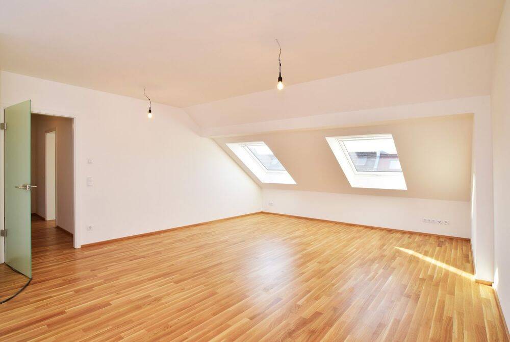 // Ab 01.11.2026 – Dachwohnung mit großer Terrasse u. Parkett //, 4159 Leipzig (Lützschena-Stahmeln Möckern Wahren)