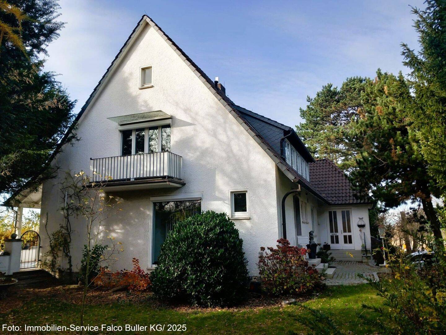 Einfamilienvilla mit Nebengelass, 31688 Nienstädt