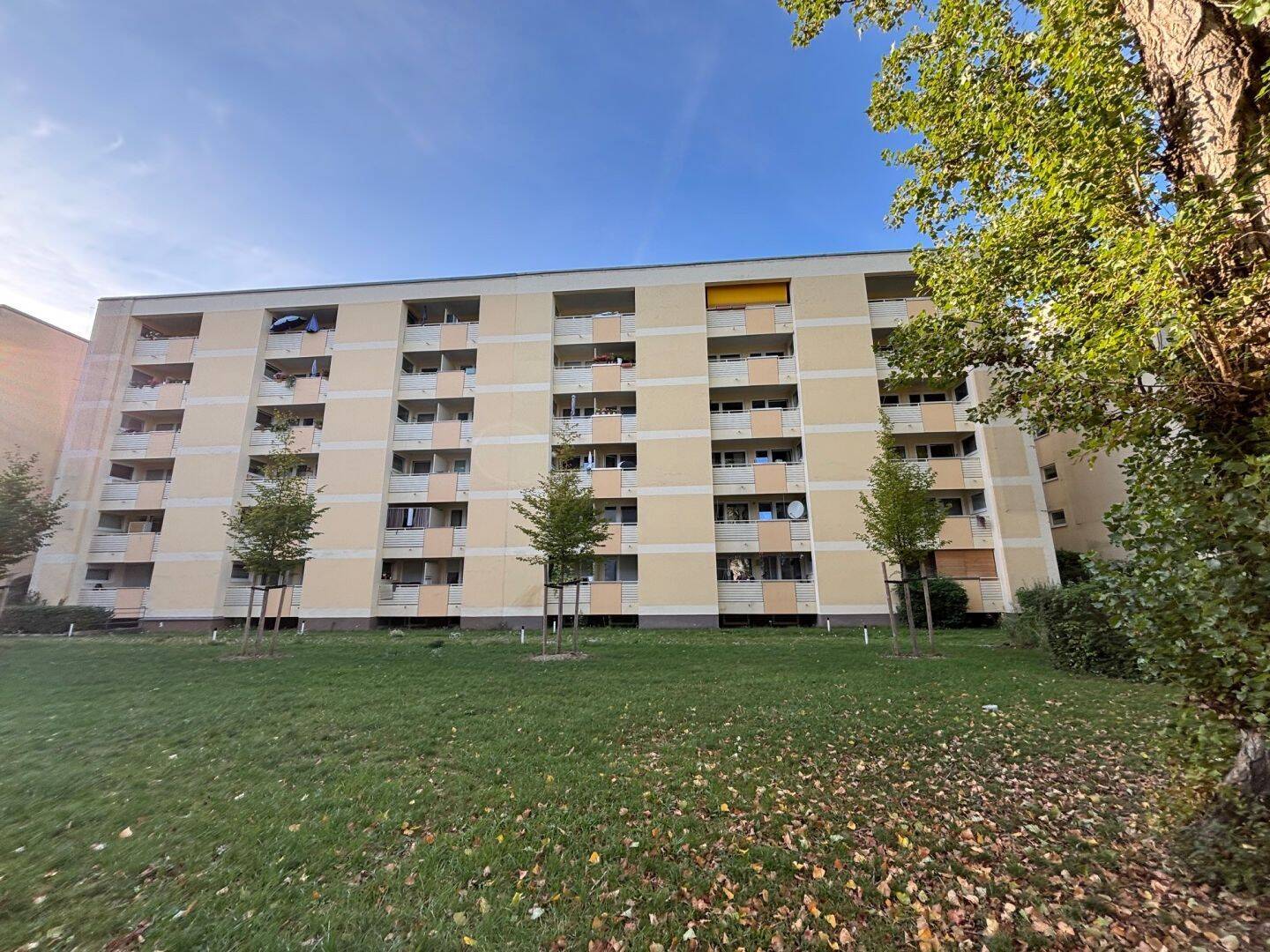 Charmantes 1-Zimmer-Apartment mit Süd-Ost-Loggia in attraktiver Wohnlage in München-Fürstenried, 81476 München (Thalk. Obersendl.-Forsten-Fürstenr.-Solln)