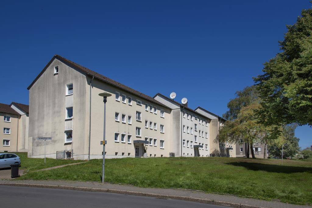 Wir modernisieren für Sie: tolle 4-Zimmer-Wohnung mit Balkon in Lüdenscheid Buckesfeld, 58509 Lüdenscheid