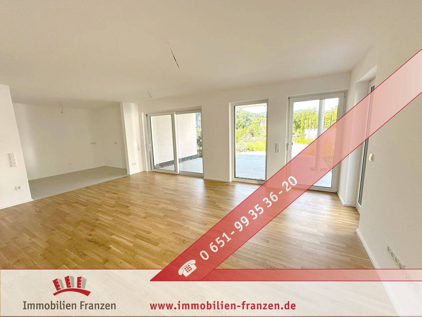 Stilvolle 104 m² Erdgeschosswohnung im Neubau, sonnige Terrasse, modernes Bad und Stellplatz, 56859 Bullay