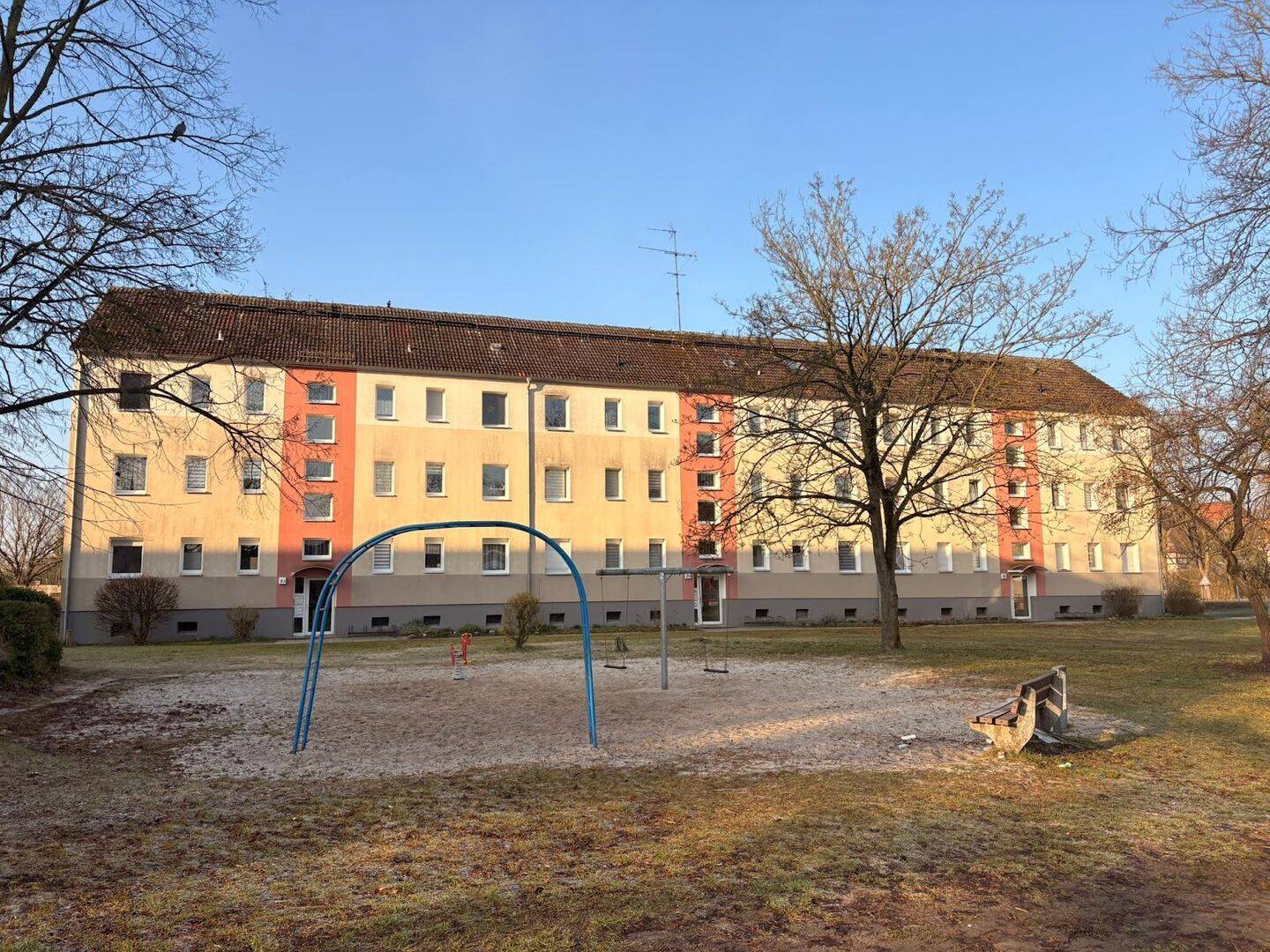 Freundliche Wohnung mit Balkon im Grünen sucht Nachmieter, 14641 Paulinenaue