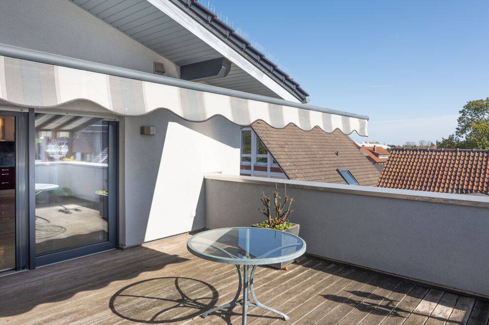 Sehnde-Zentrum: Moderne 3-Zimmer-Eigentumswohnung mit großer Dachterrasse, Aufzug und Garage., 31319 Sehnde