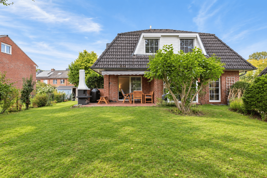 Ein Zuhause zum Ankommen – modernisiertes Einfamilienhaus mit Vollkeller und schönem Garten, 22419 Hamburg (Hamburg-Nord Langenhorn)