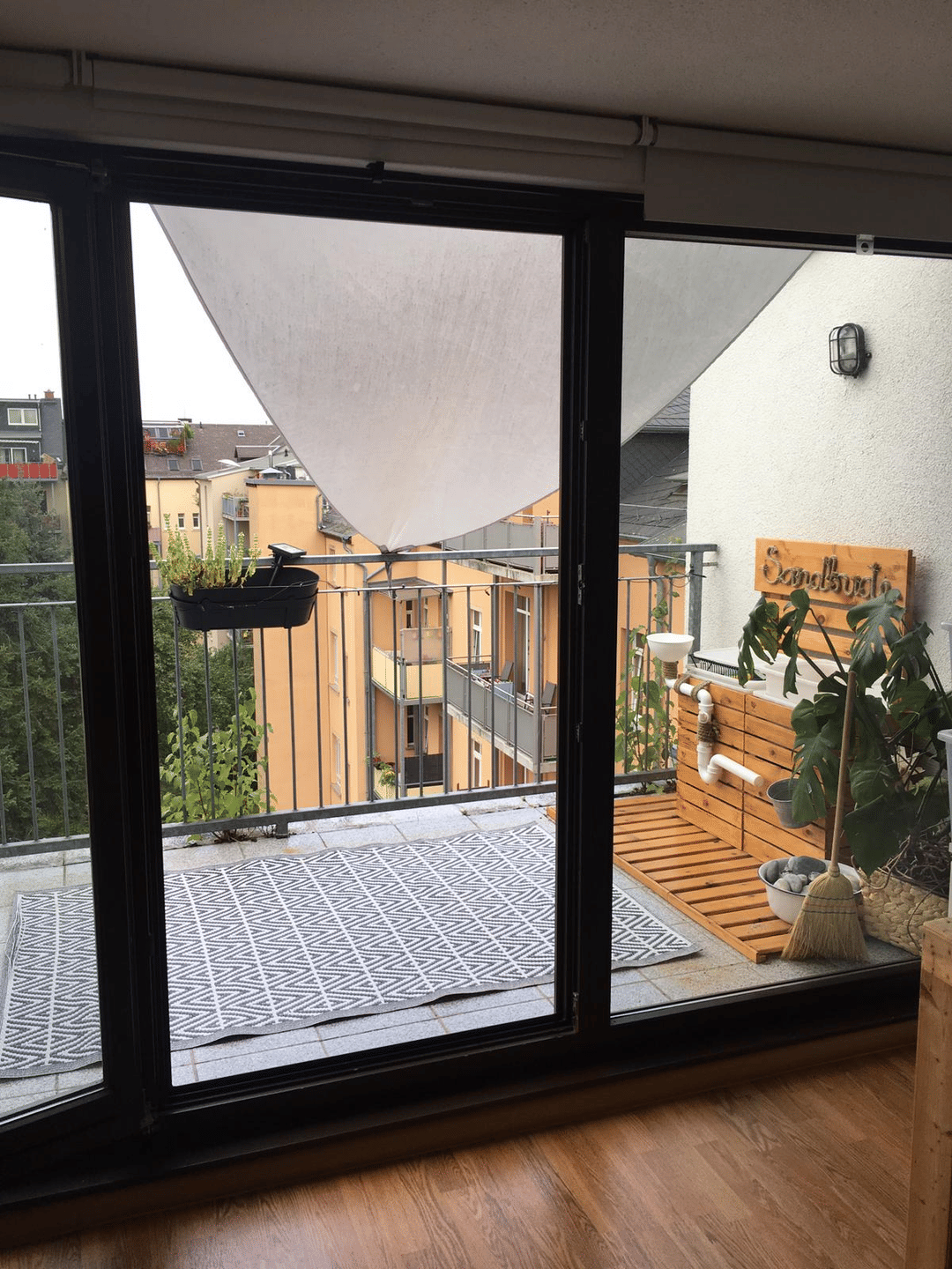 TOP Dachgeschoss-whg. mit Balkon + Bad mit Fenster + offene Küche, 9112 Chemnitz (Altendorf Kaßberg Zentrum)