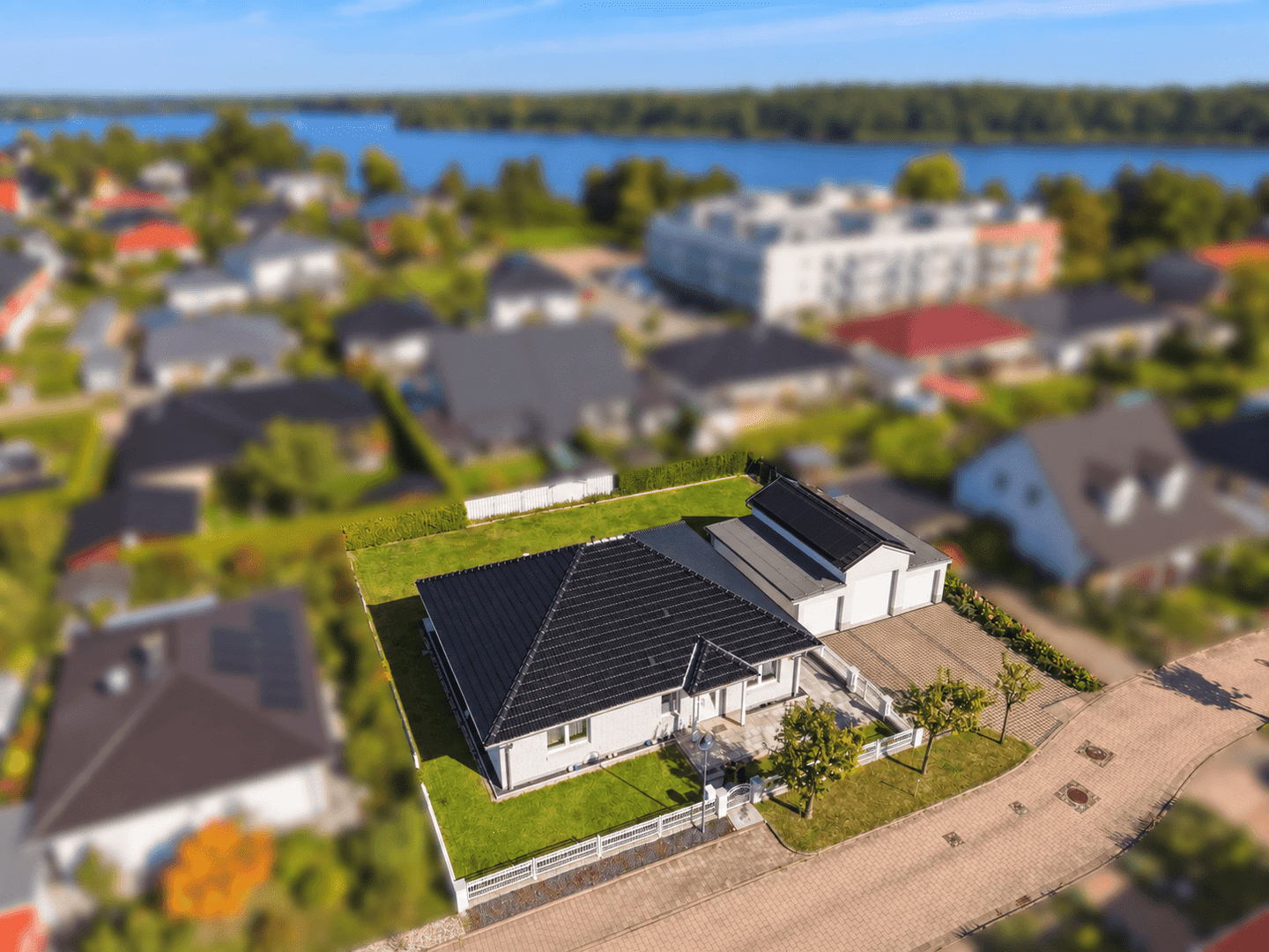 KENSINGTON – EXKLUSIV – Wohnkomfort barrierearm am Ruppiner See & eine Garage der Extraklasse, 16816 Neuruppin