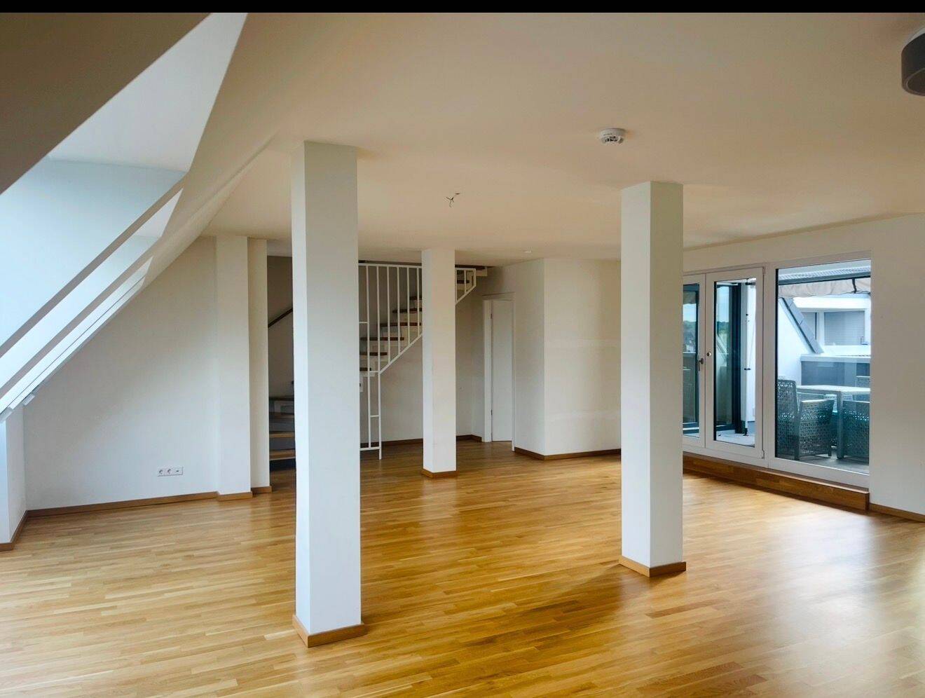 Nachmieter gesucht für wunderschöne Maisonette in Köln Rodenkirchen, 50996 Köln (Rodenkirchen Hahnwald Marienburg Weiß)