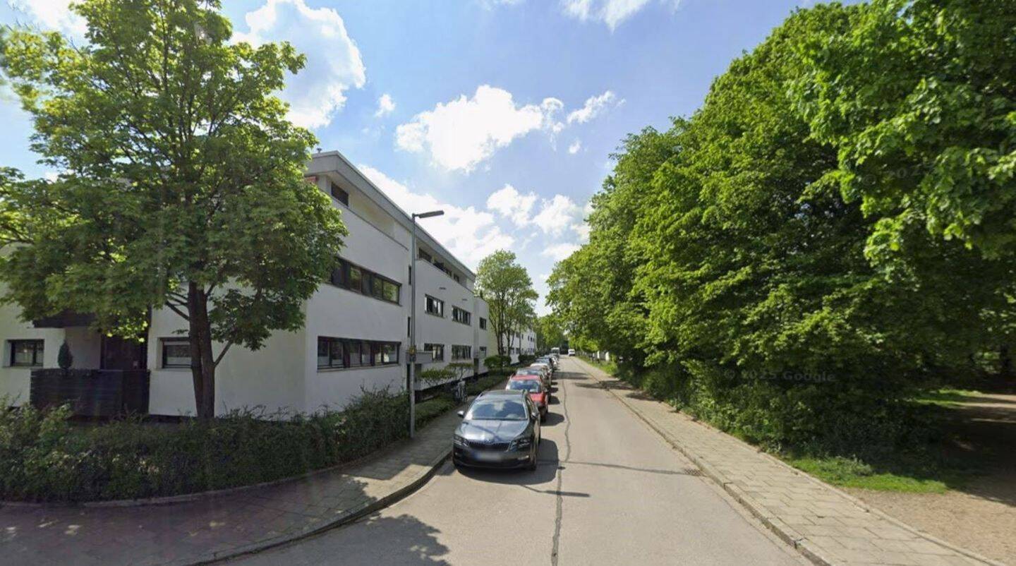 Lichtdurchflutete 4,5- Zimmer Wohnung mit Loggia in ruhiger Lagr von Obermenzing – nahe Schlosspark Nymphenburg, 81245 München (Aubing-Lochhausen-Langwied Pasing-Obermenzing)