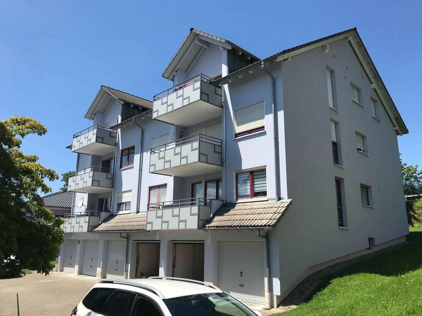 Helle 4-Zimmer-Dachgeschoss-Wohnung mit Balkon, 79725 Laufenburg (Baden)