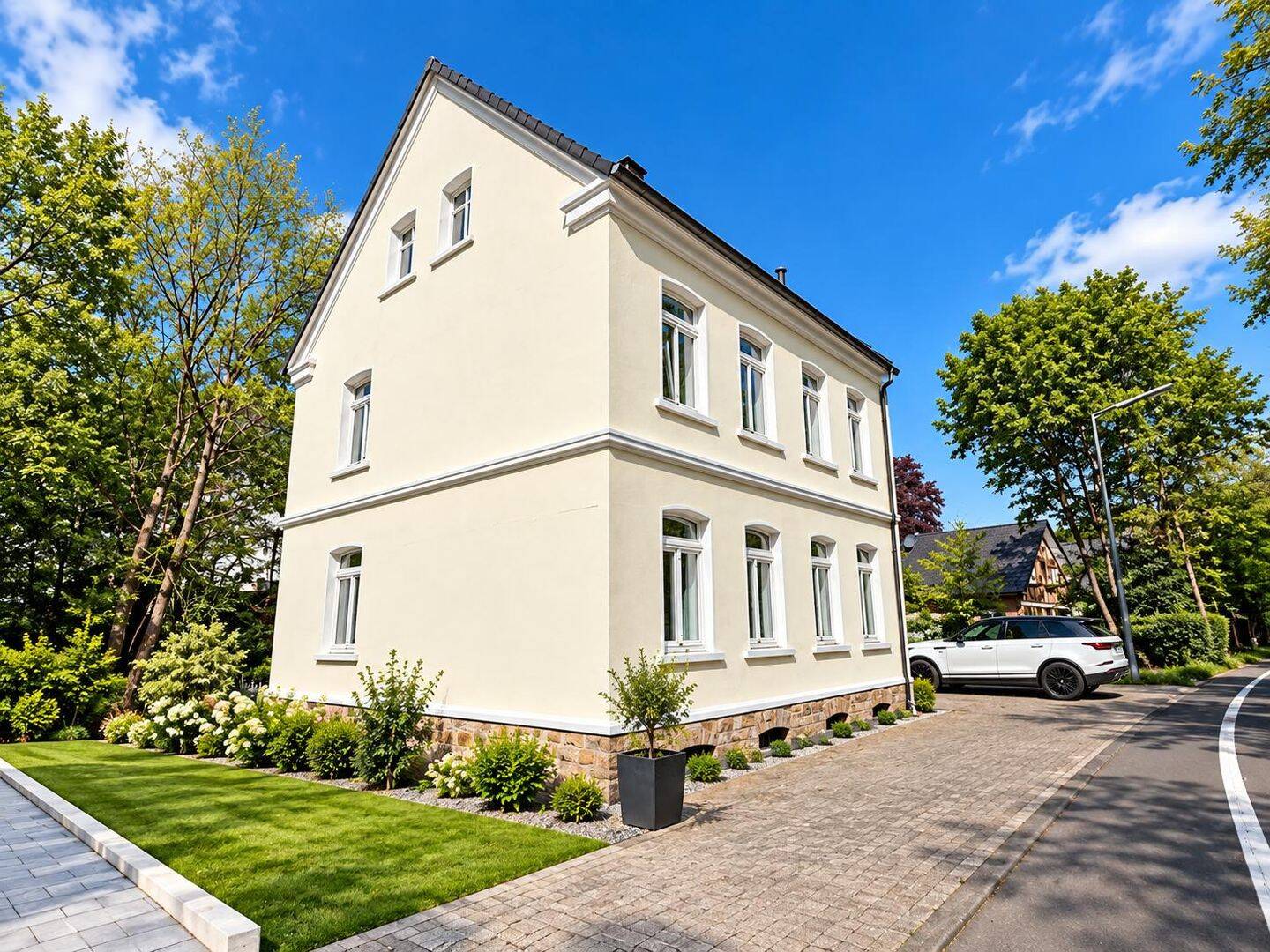 Altbaucharme trifft Familienkomfort – 180 m², großer Garten & separate Wohneinheit, 51674 Wiehl
