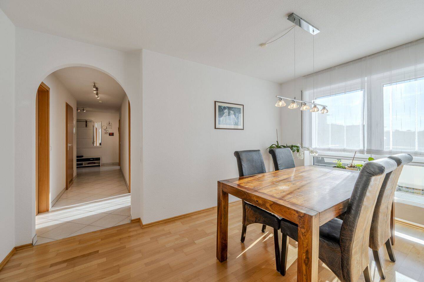 Einziehen und wohlfühlen: Top gepflegte Wohnung mit Westbalkon und Aufzug, 71696 Möglingen