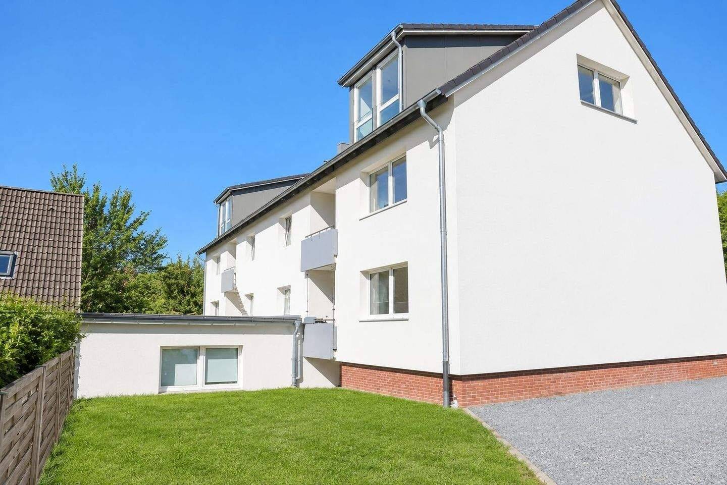FLENSBURG – RUHIGE LAGE, APARTE, SONNIGE 3 ZIM. DACHGESCHOSSWOHNUNG, 24943 Flensburg (Engelsby Fruerlund Jürgensby Sandberg Tarup)
