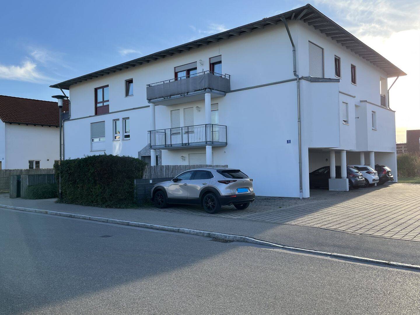 Helle, gepflegte 2 ZKB inkl. TG Stellplatz, 86641 Rain