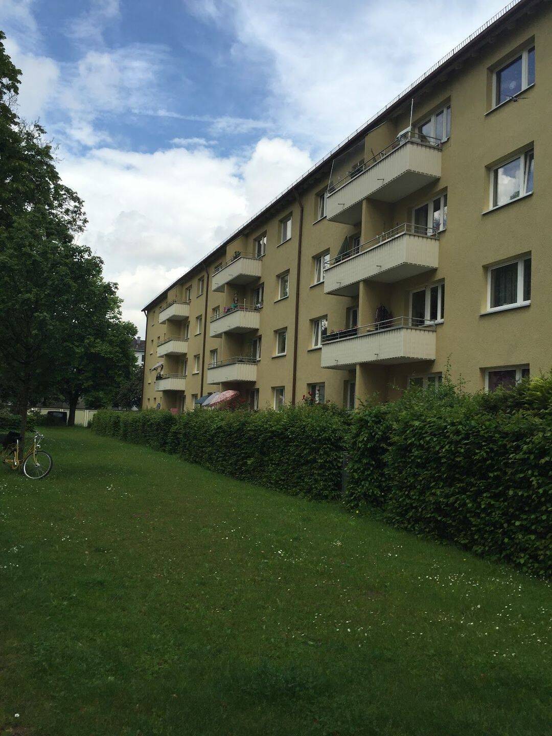 2 Zimmer 1 halbes Zimmer in Berg am Laim, 81673 München (Berg am Laim)