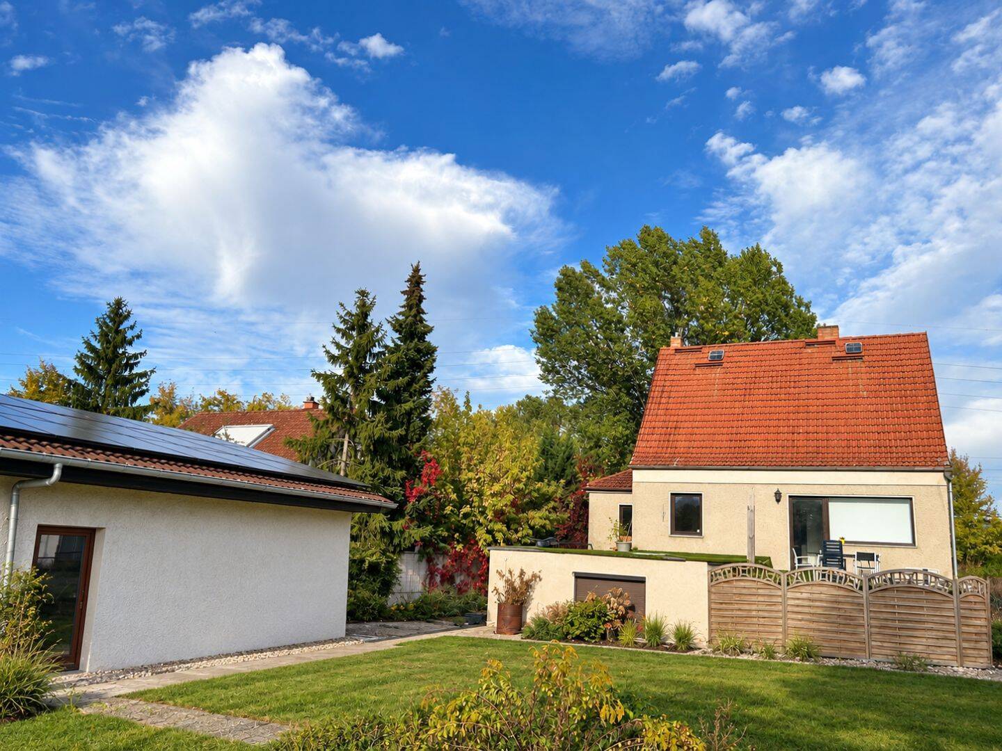 5-Zimmer-Haus mit neuer PVA, Wärmepumpe, Vollkeller und großem Grundstück in Mühlenbeck, 16567 Mühlenbecker Land