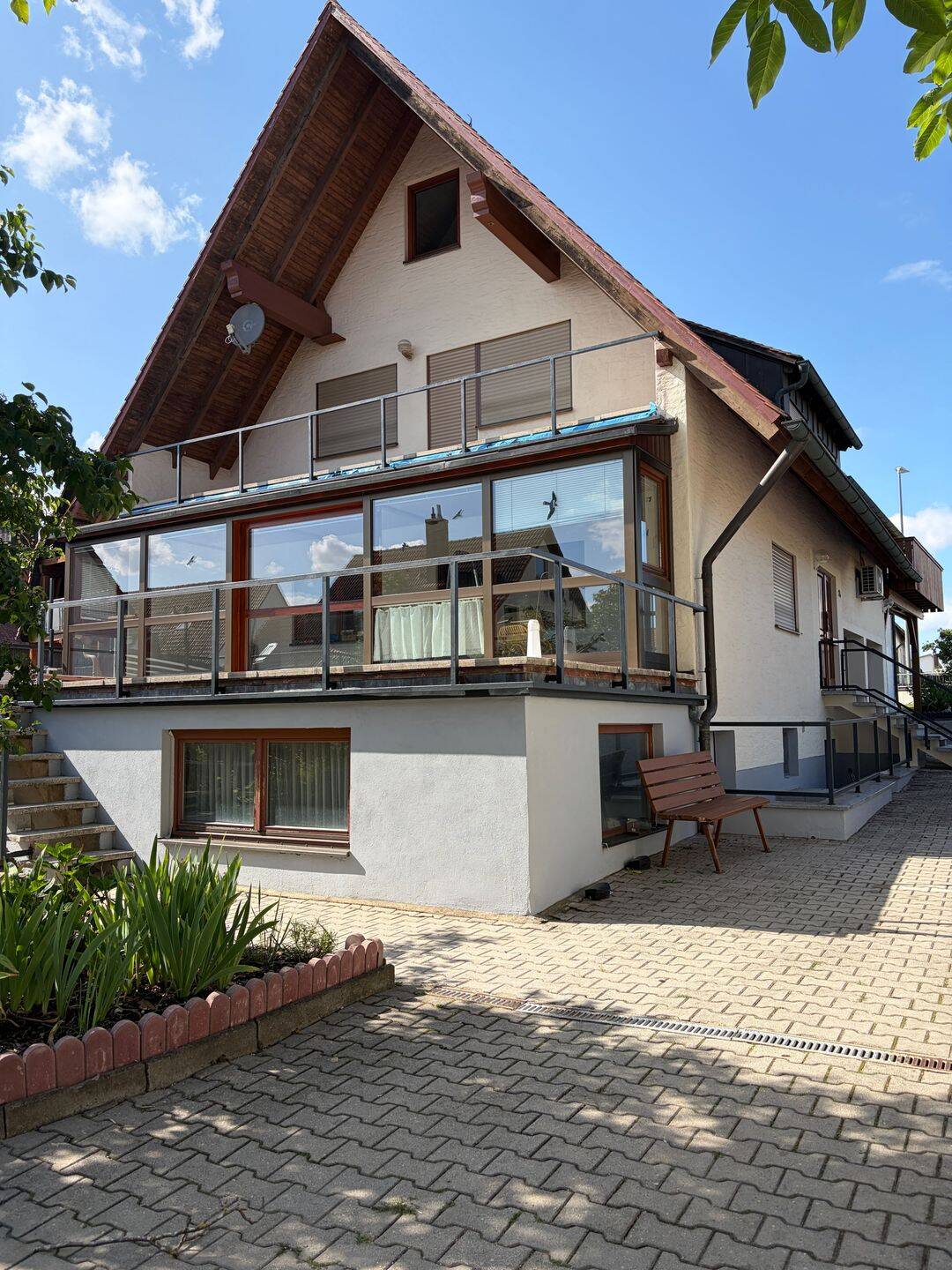 Großzügiges Einfamilienhaus mit Wintergarten, Terrasse & Balkon in Haundorf/Herzogenaurach, 91074 Herzogenaurach