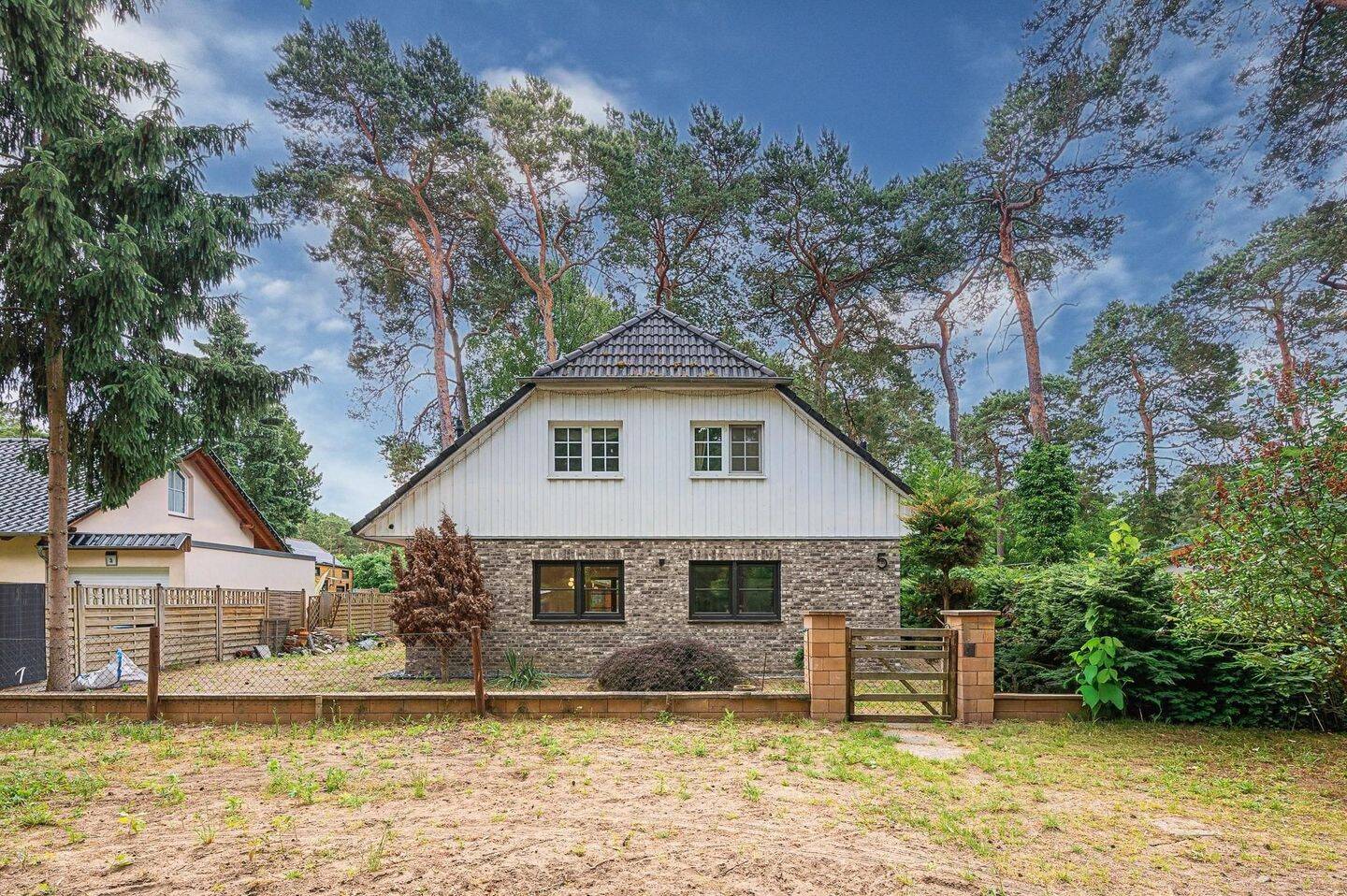 Einfamilienhaus mit viel Potenzial – 152 m² Wohnfläche und 987 m² Grundstück, 12559 Berlin (Treptow-Köpenick)