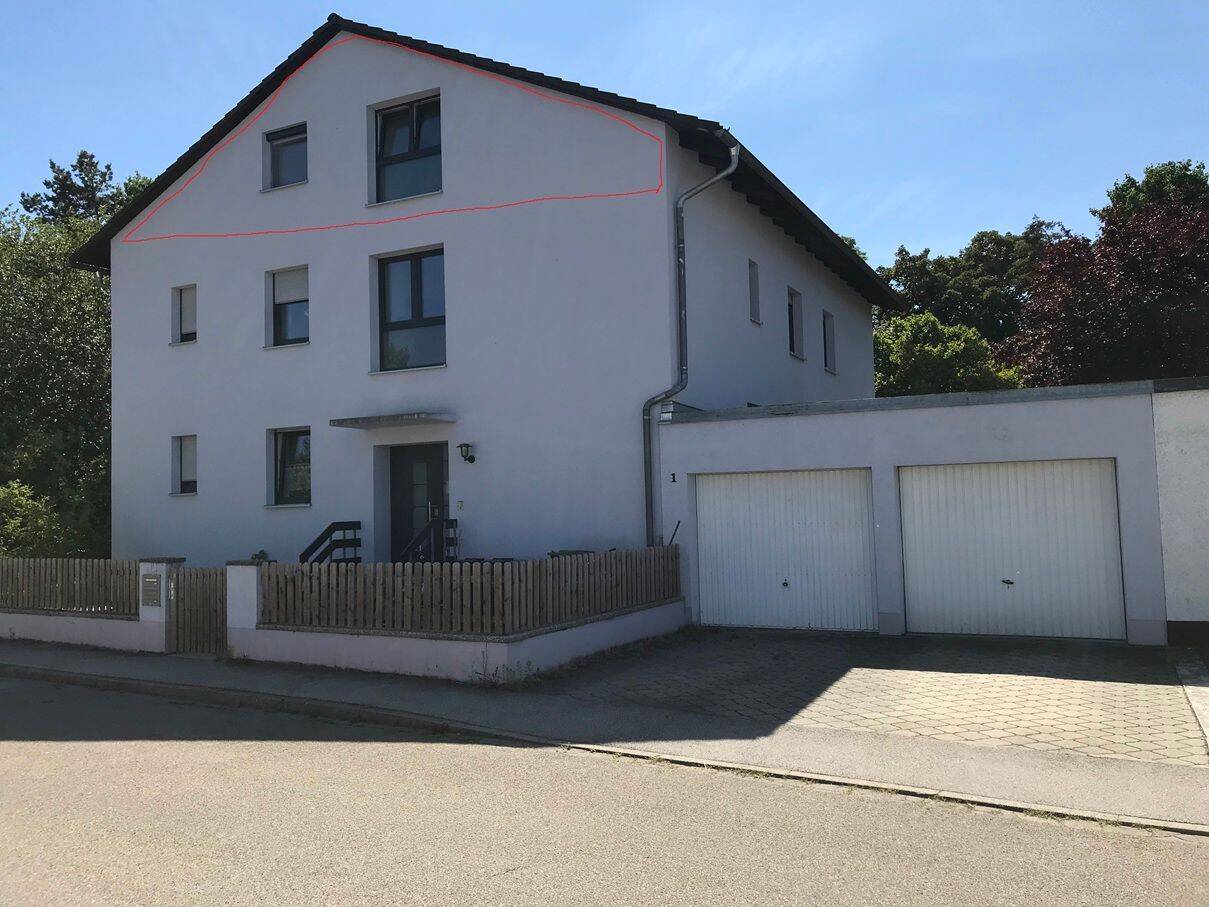 2,5-Zimmer DG-Wohnung mit Einbauküche & Gartenanteil in Manching, 85077 Manching