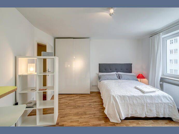 Möbliert: Helles Apartment in Nähe vom Kolumbusplatz, 81543 München (Au-Haidhausen Untergiesing-Harlaching)