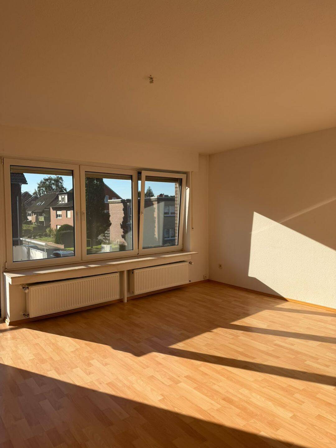 Großzügige 3-Zimmerwohnung mit Balkon in ruhiger Lage, 49661 Cloppenburg