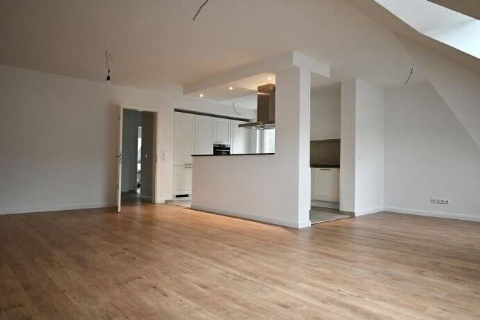 Moderne 4-Zimmer-Wohnung mit Balkon in Elbnähe, 21423 Winsen (Luhe)