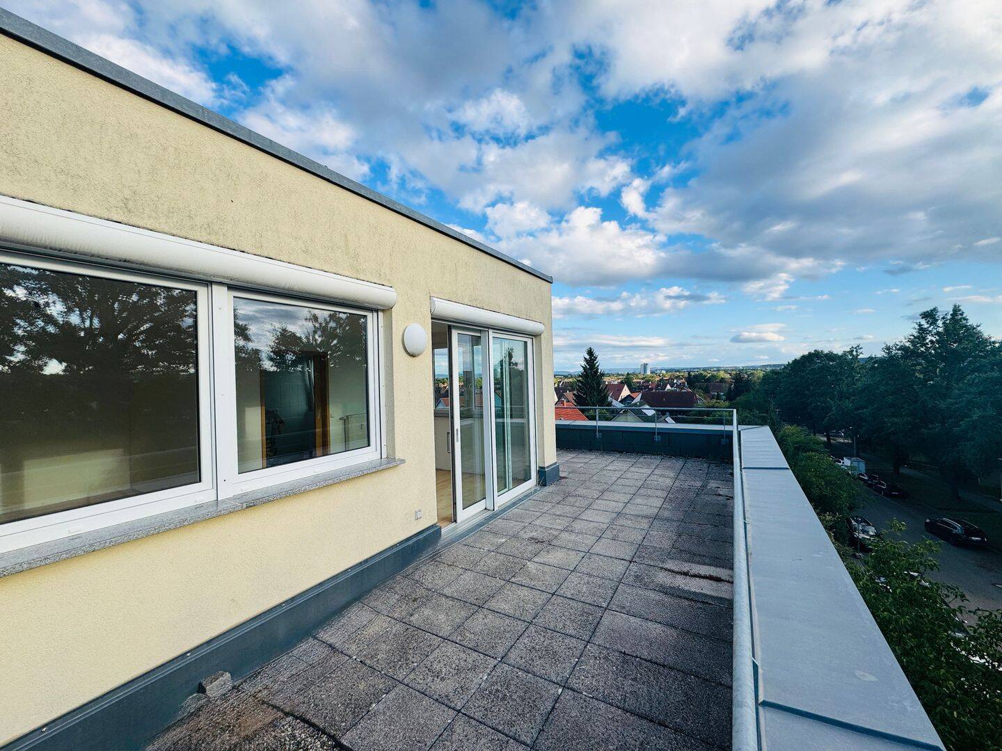 Exklusives 2 1/2 Zi.-Penthouse (88 m²) in Stuttgart Möhringen – Dachterrasse, Aufzug & TG-Stellplatz, 70567 Stuttgart (Möhringen)