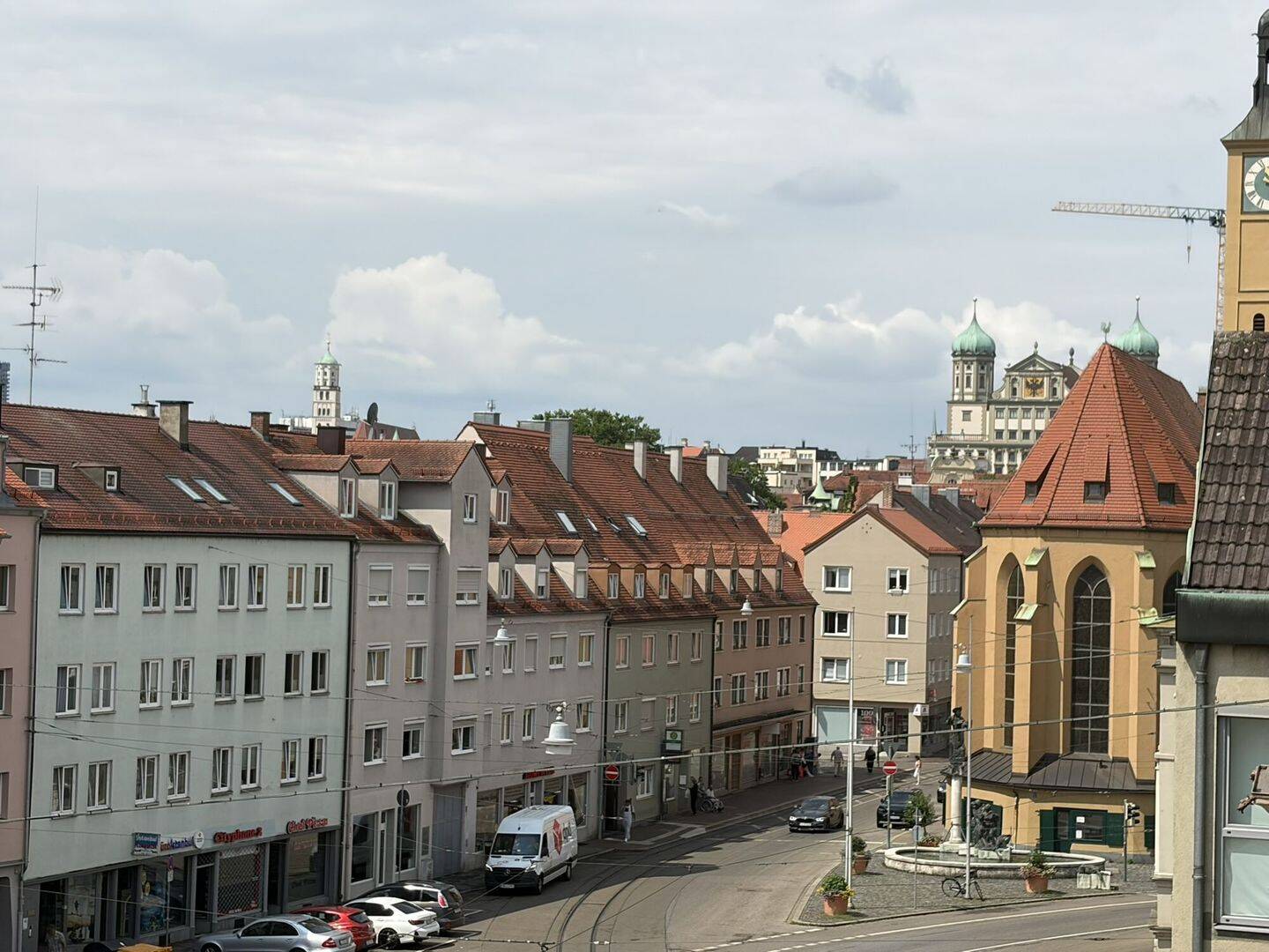 Hochwertig sanierte Altbauwohnung mit Fischgrätparkett im Jakoberviertel, 86152 Augsburg (Innenstadt)