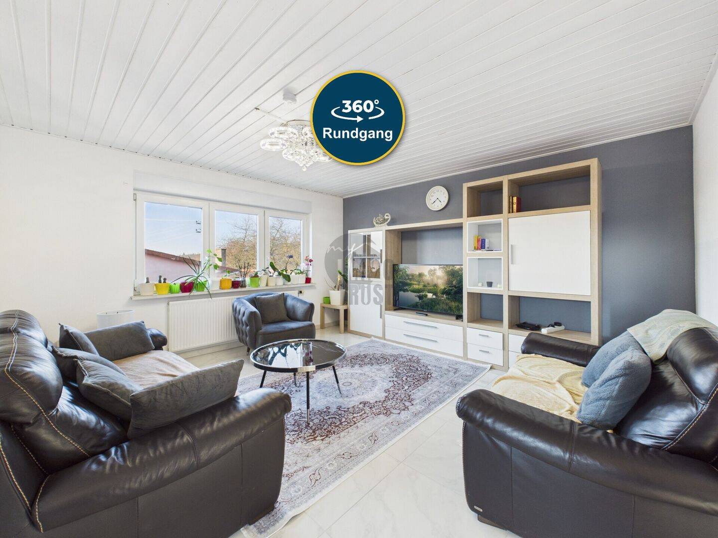 EXKLUSIV SANIERTE DACHGESCHOSSWOHNUNG MIT BALKON, GARAGE & STELLPLATZ!, 75334 Straubenhardt