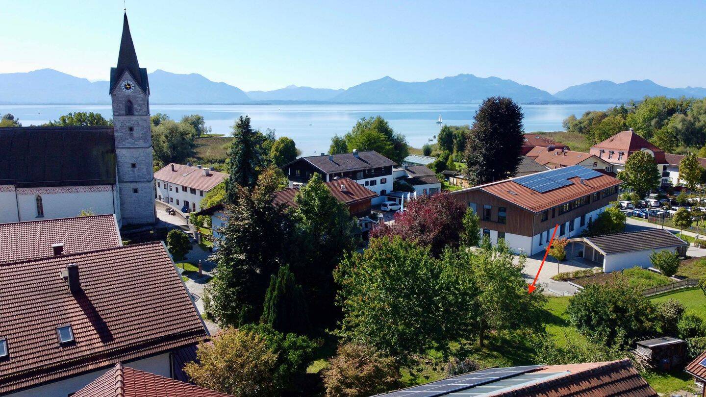 Baugrundstück in Seebruck – Zentrale Lage nur ca. 200 m zum Chiemsee, 83358 Seeon-Seebruck