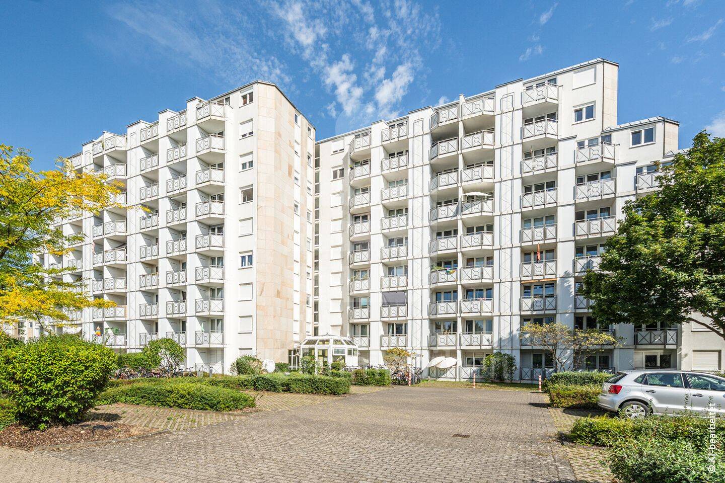 Vermietetes 1-Zimmerapartment inklusive Tiefgaragenstellplatz in der nähe der Sporthochschule!, 50858 Köln (Lindenthal Junkersdorf Weiden)
