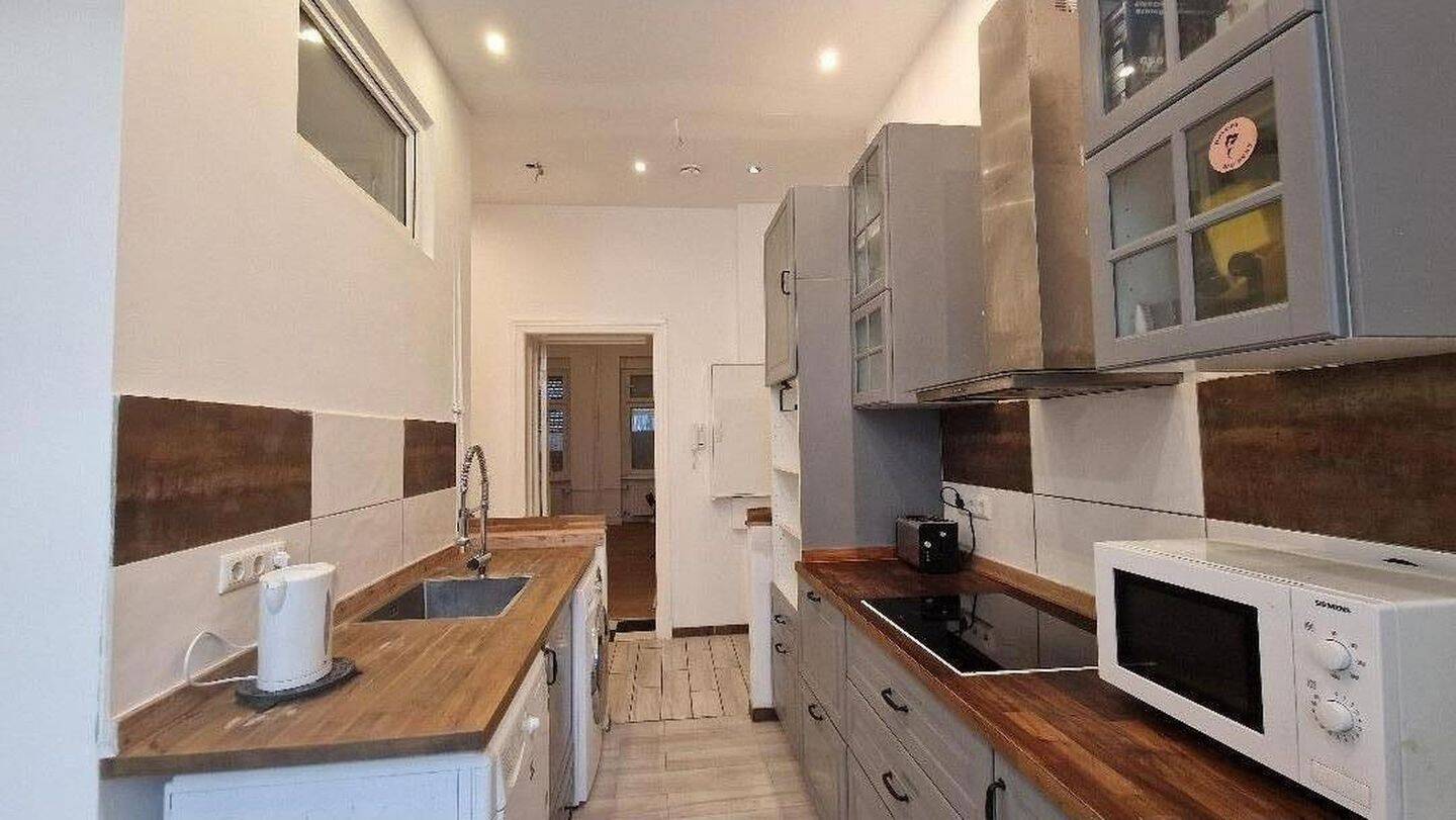 KREUZKÖLLNER KIEZ! Hippe – 2 verbundene Altbauwohnungen | kernsaniert | 3 Eingänge | provisionsfrei, 12045 Berlin (Neukölln)
