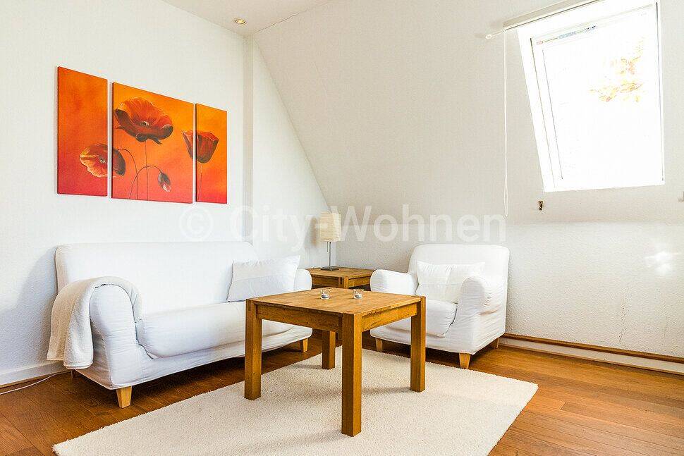 Schöne, möblierte 2-Zimmer Einliegerwohnung in einer Villa mit Gartennutzung in Hamburg-Harburg, 21075 Hamburg (Harburg Eißendorf Hausbruch Heimfeld)
