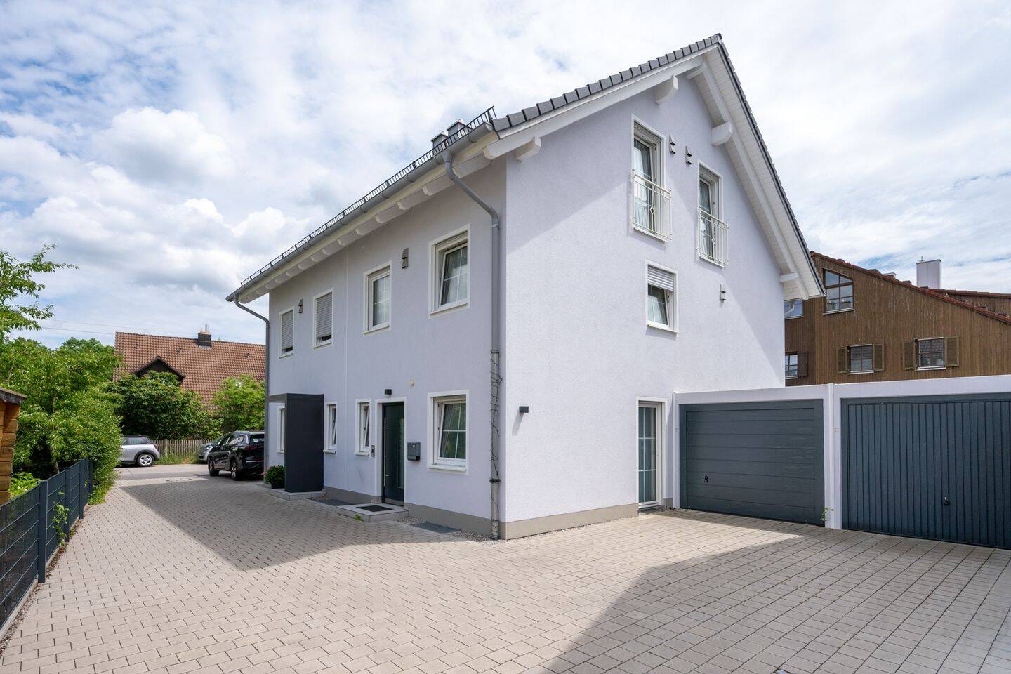AIGNER – Ruhig und dennoch zentral – moderne Doppelhaushälfte in Germering, 82110 Germering