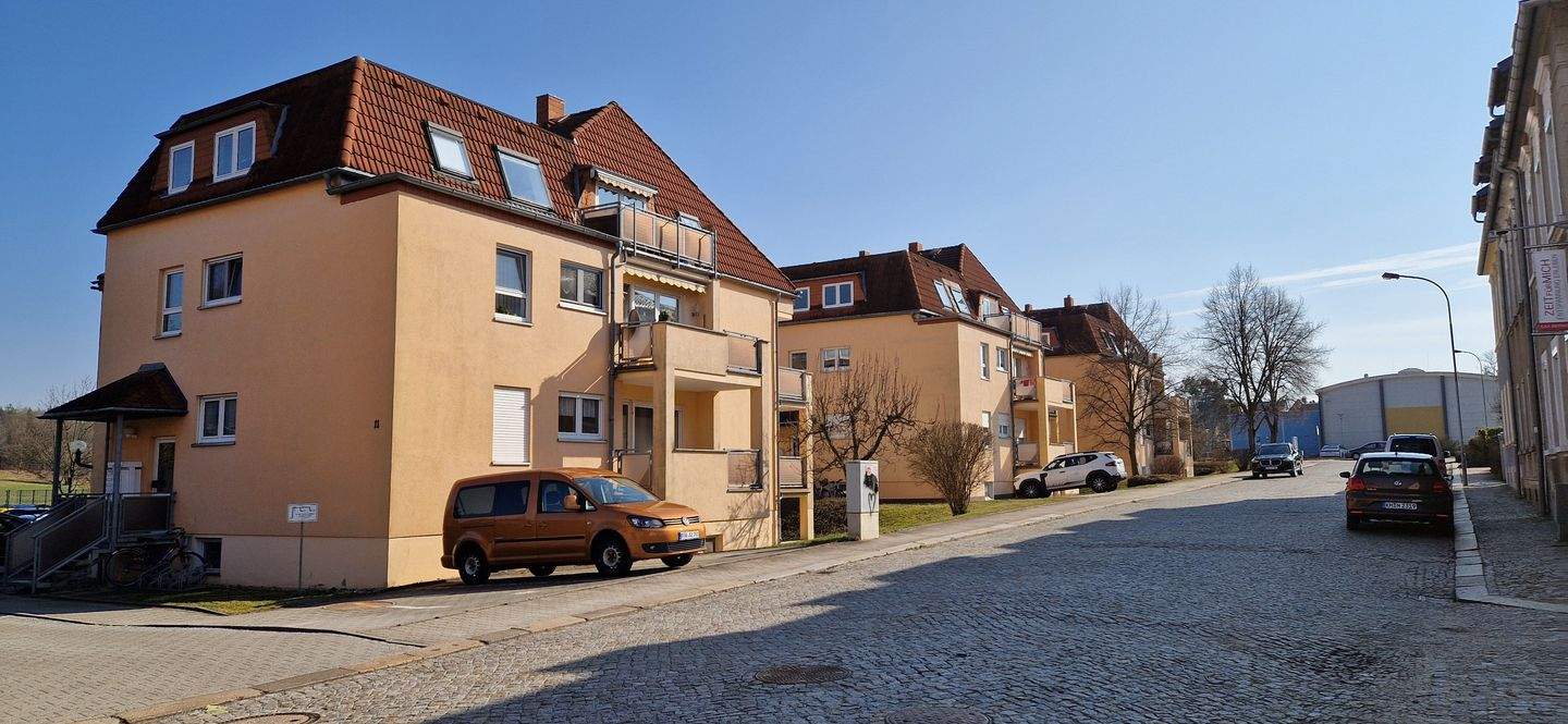 gemütliche Dachgeschosswohnung mit Balkon in ruhiger Wohnlage, 1896 Pulsnitz