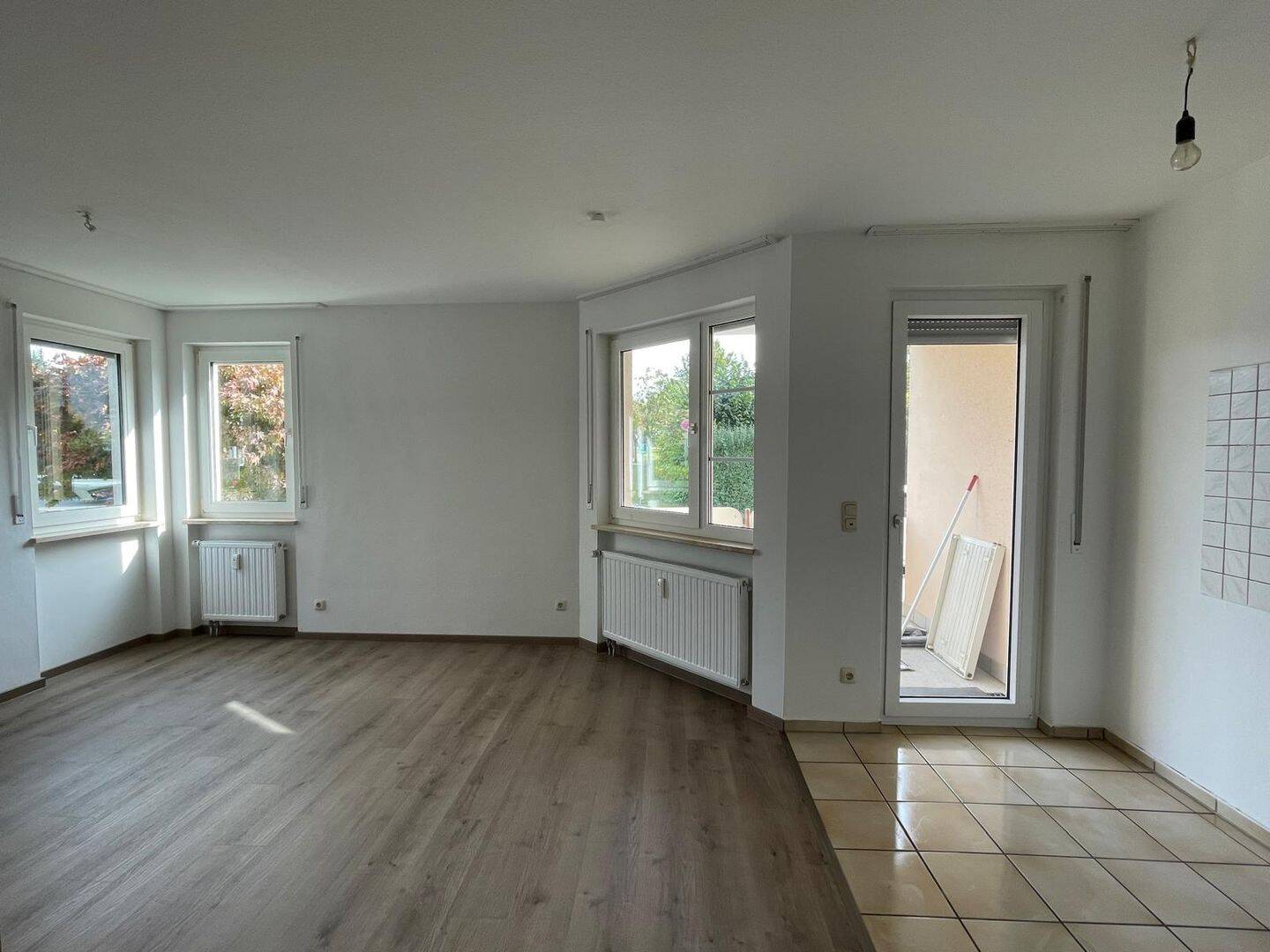 Sonnige moderne 2 Zi-Whg,’Südlage, Terrasse, EG, ZH, teilsaniert, 95126 Schwarzenbach a.d. Saale