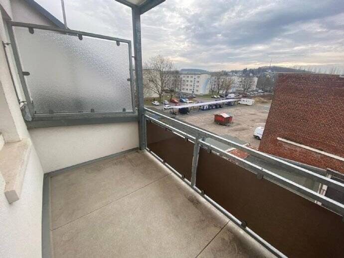 3-Raumwohnung mit Balkon in Gera-Zwötzen, 7551 Gera