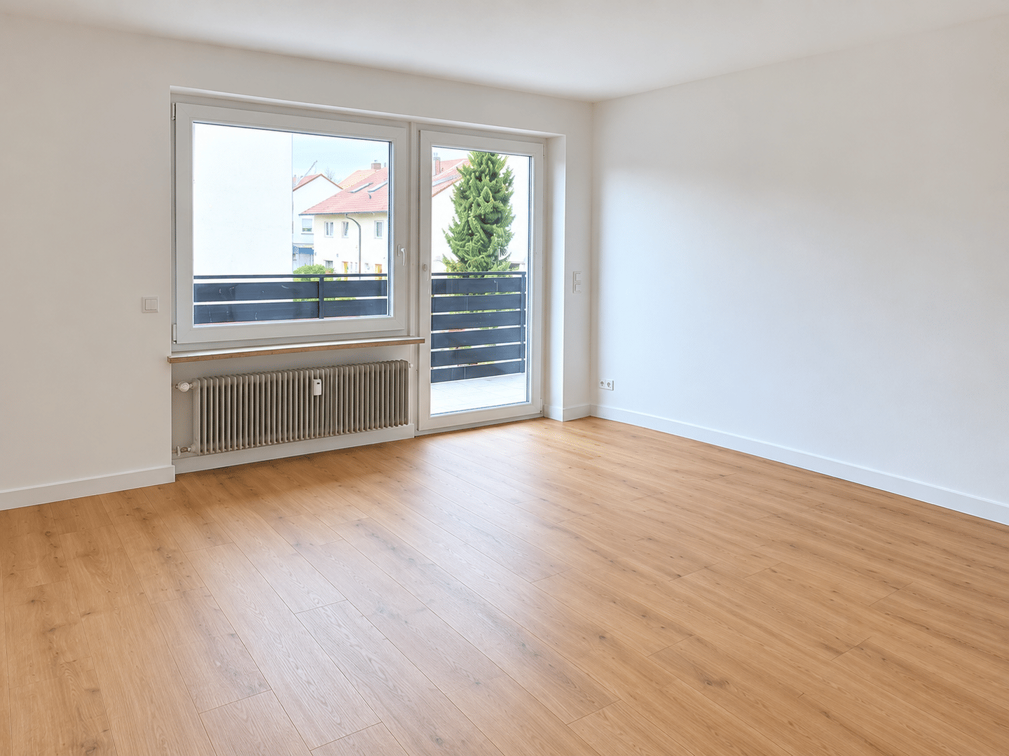 Erstbezug nach Renovierung – helle 3-Zimmer-Wohnung mit großem Süd-West-Balkon, 91126 Schwabach