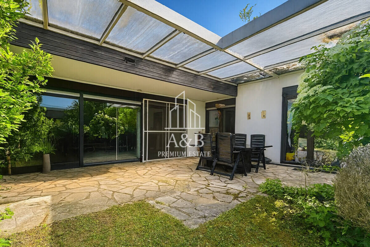 Viel Raum für Ihre Ideen – Bungalow mit separater Einliegerwohnung!, 55128 Mainz (Bretzenheim Oberstadt)