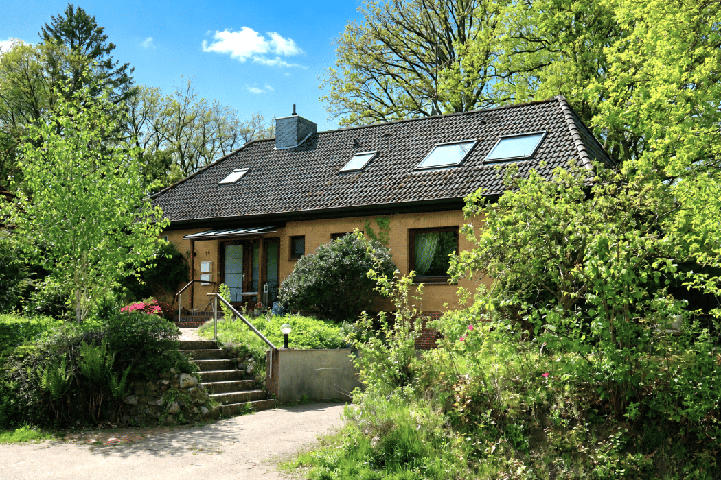 Charmantes Einfamilienhaus mit Einliegerwohnung und idyllischem Garten, 21255 Kakenstorf