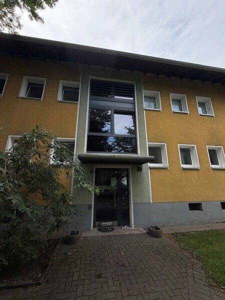 Bezugsfertige 3,5-Zimmerwohnung mit eigenem Garten!, 45309 Essen (Kray Schonnebeck)