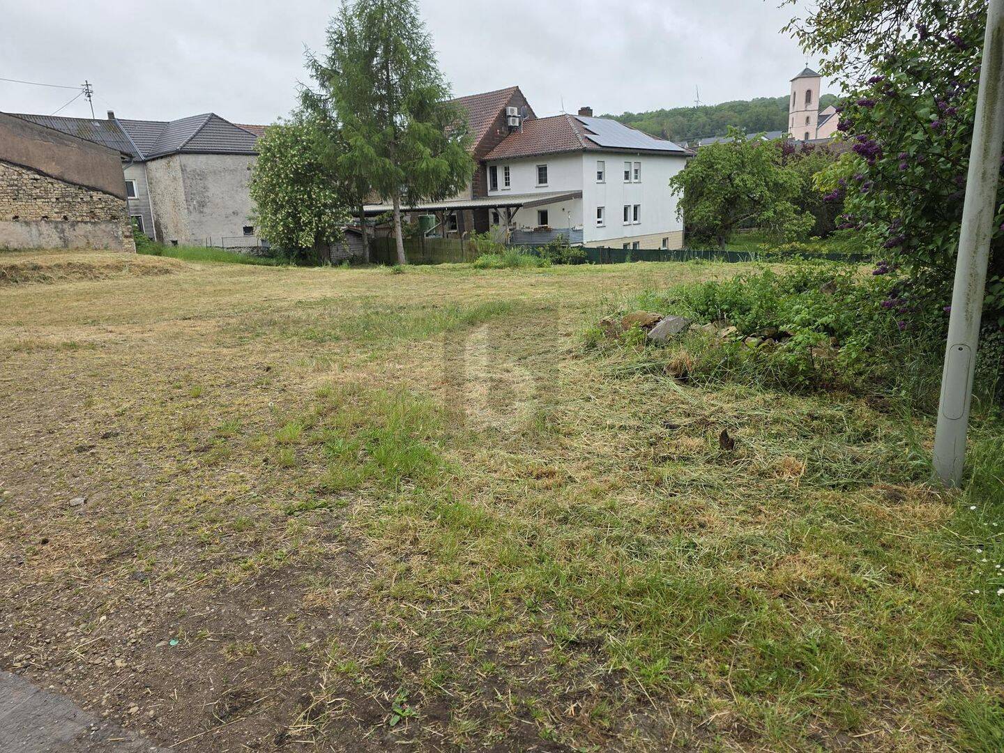 RUHIGE WOHNLAGE IM BEGEHRTEN DREILÄNDERECK, 66706 Perl