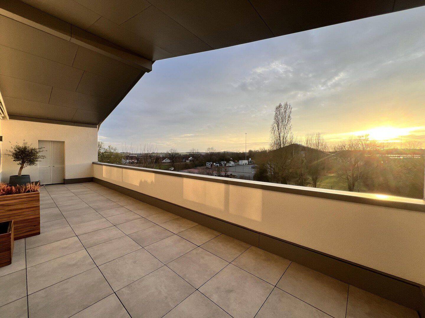 Exklusive 6 Zimmerwohnung mit einer Master-Suite, Kühloption und zwei großen Dachterrassen, 74722 Buchen (Odenwald)